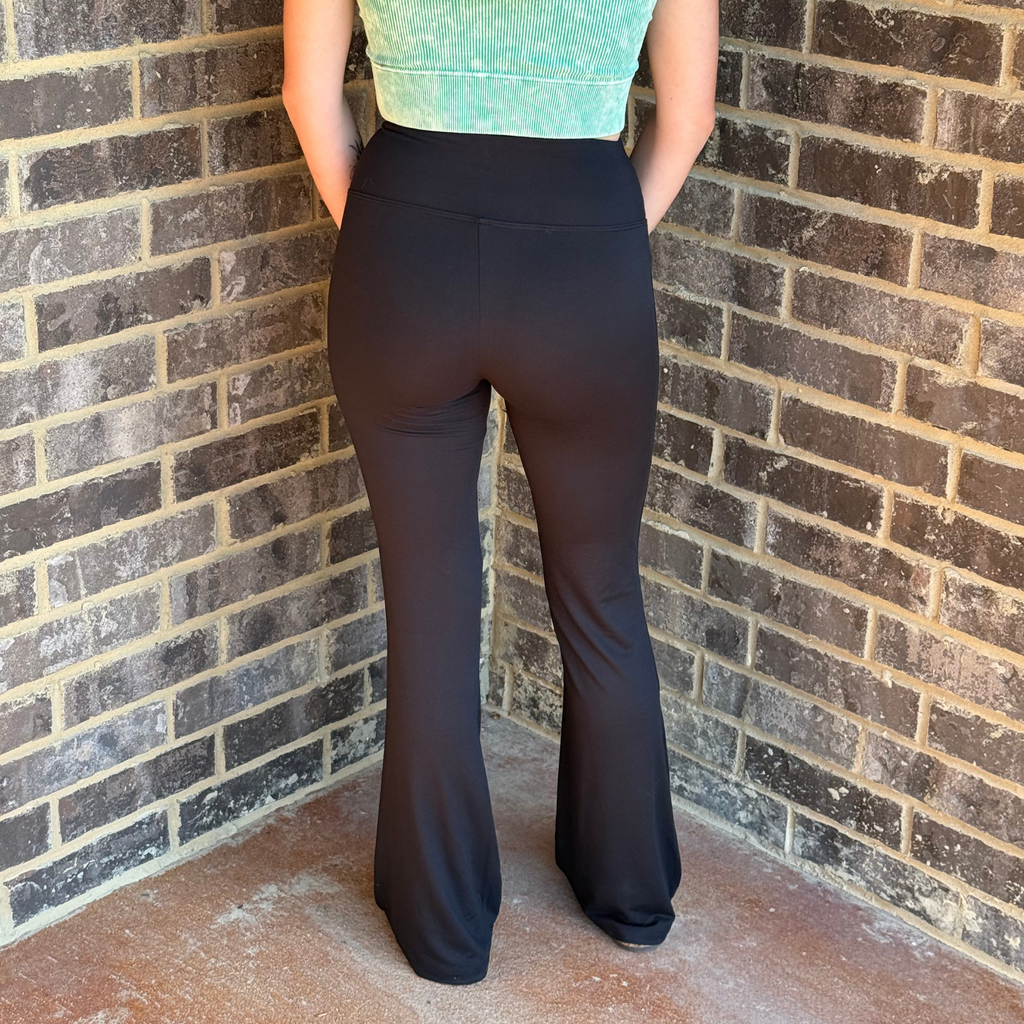 Black Out Flare Yoga Pants